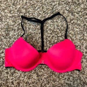 VICTORIAS SECRET PINK Wear Everywhere Lightly Lined T-Back Bra
